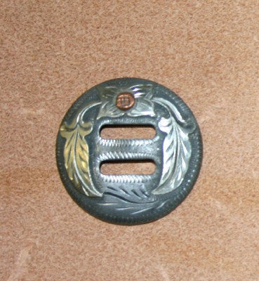C256  1 1/2 inch slotted concho